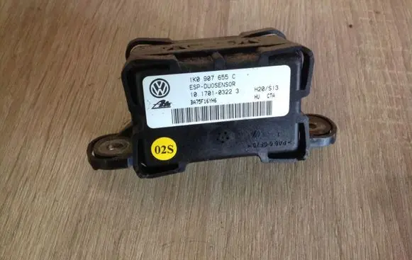 Volkswagen Golf V ESP acceleration yaw rate sensor 1K0907655C