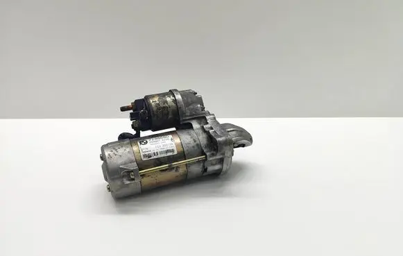BMW 5 E60 E61 Starter motor 7788680 E5990T