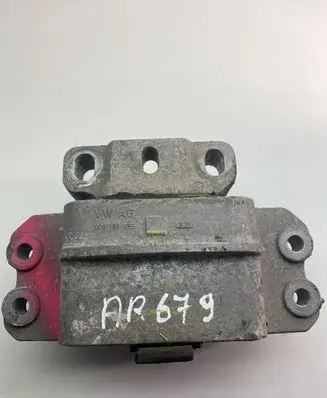 Volkswagen Caddy Engine mount bracket 1K0199555 1K0199555M