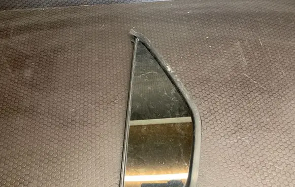 Honda CR-V Rear vent window glass 43R006723 DOT24AS3M101