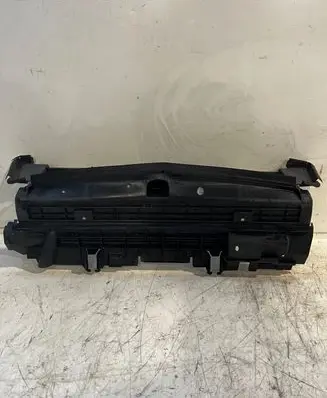 Mercedes-Benz C W204 Bottom radiator support slam panel A2045050430