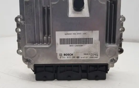 Ford Focus Engine control unit/module 9M5112A650BH 0281015608