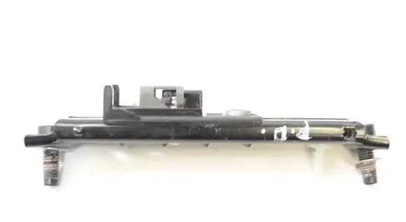 Opel Insignia A Seat belt height adjuster 