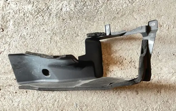 Mazda CX-7 Intercooler air channel guide R2AX13566
