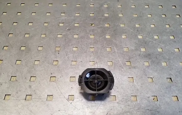 Front door high frequency speaker