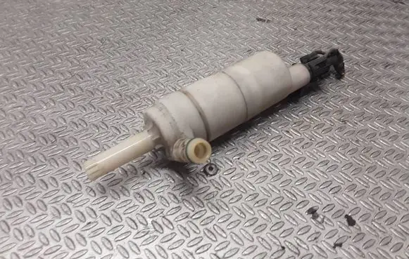 Chrysler Grand Voyager V Headlight washer pump 