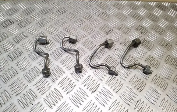 BMW 3 F30 F35 F31 Fuel injector supply line/pipe 