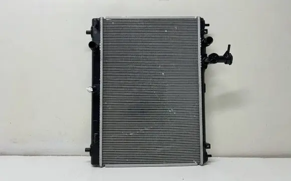 Suzuki Swift III Coolant radiator 513032