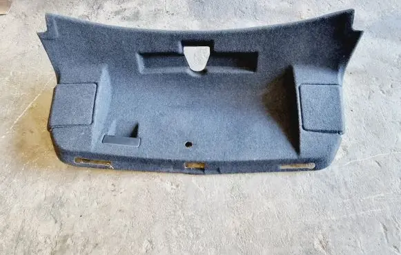 Tailgate trim
