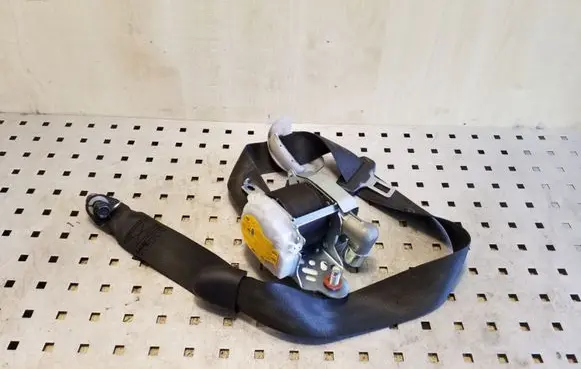 Hyundai i40 Front seatbelt 888203Z000 888103Z000