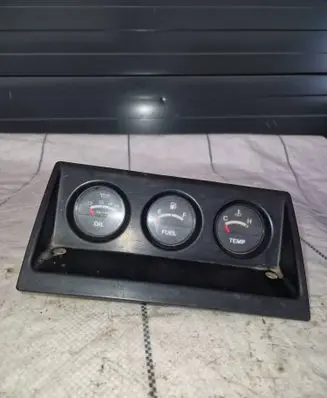 Speedometer (instrument cluster)