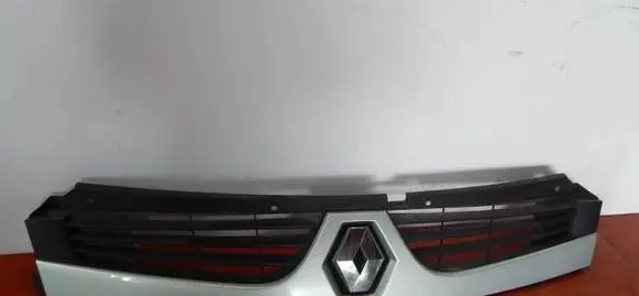 Renault Master II Front bumper upper radiator grill