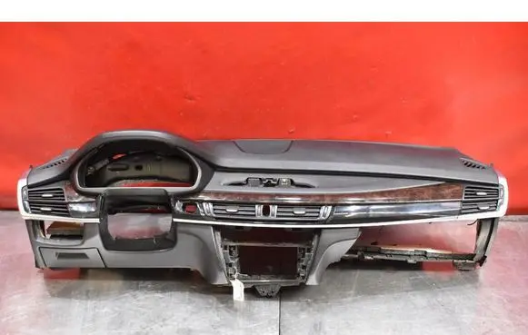 BMW X5M F85 Dashboard 