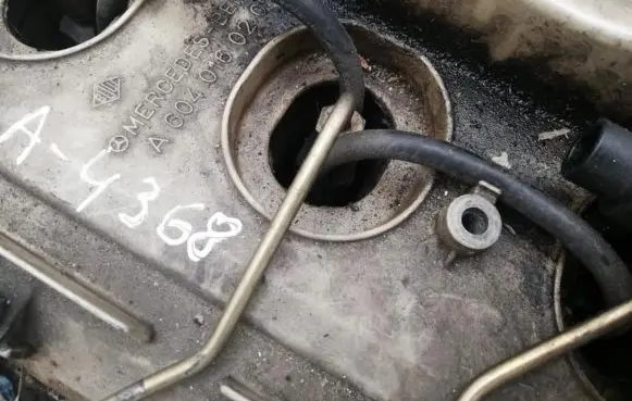 Mercedes-Benz E W210 Fuel injector