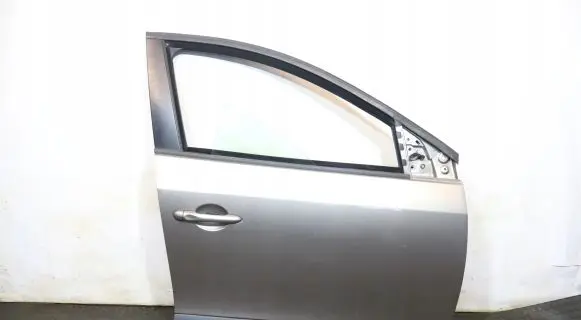 Renault Fluence Front door