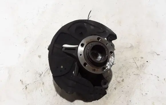 Peugeot 3008 II Front wheel hub 1647857080