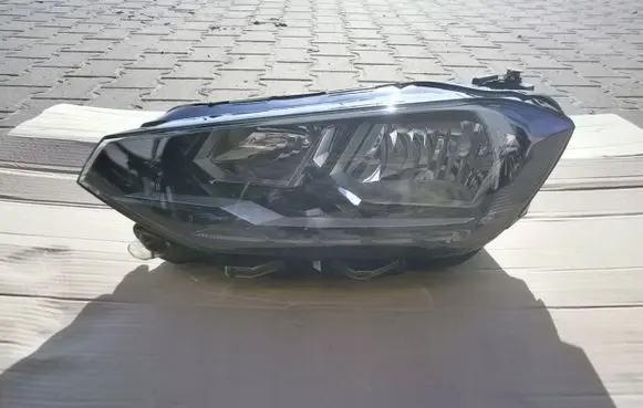 Volkswagen Golf Sportsvan Headlight/headlamp