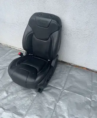 Jeep Cherokee Front driver seat 
