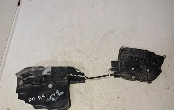 BMW 5 F10 F11 Front door soft close latching motor 4151309800