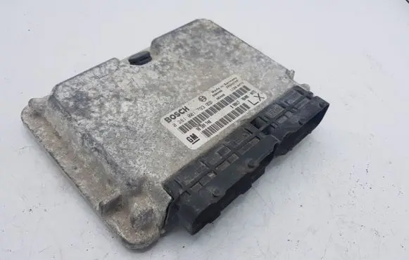 Opel Frontera B Engine control unit/module 90589740 0281001793