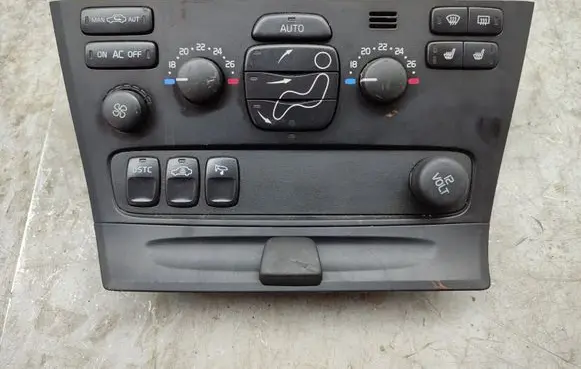 Volvo S60 Climate control unit 8691876
