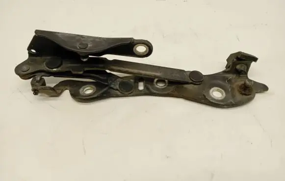 Volvo S60 Tailgate/trunk/boot hinge