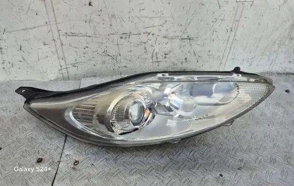 Ford Fiesta Headlight/headlamp 8A6113W029DE 1EJ24704508 25418400
