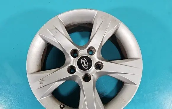 R16 alloy rim