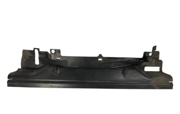 BMW 3 E46 Radiator trim 8211467 51718211467