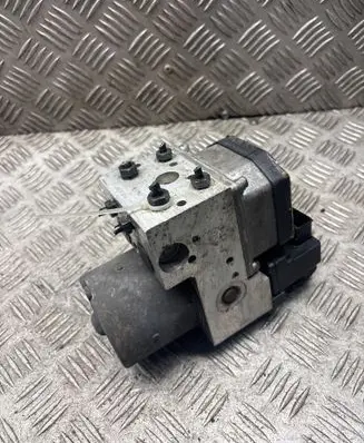 Audi A4 S4 B5 8D ABS Pump 8E0614111AH