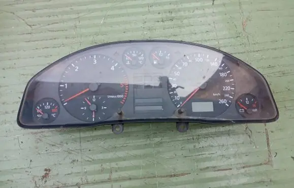 Audi A6 S6 C5 4B Speedometer (instrument cluster) 4B0919860F 110008888001