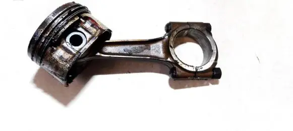 Piston with connecting rod