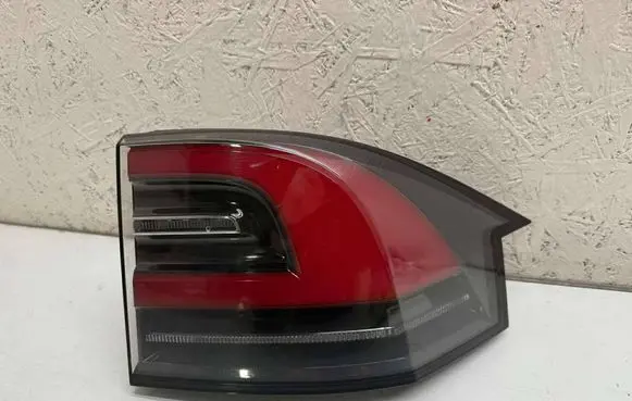 Tesla Model X Rear/tail lights 103433300A