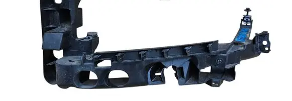 Audi A3 S3 8P Headlight/headlamp mounting bracket 8P0805607