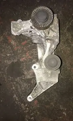 BMW 3 E90 E91 Generator/alternator bracket 7802639