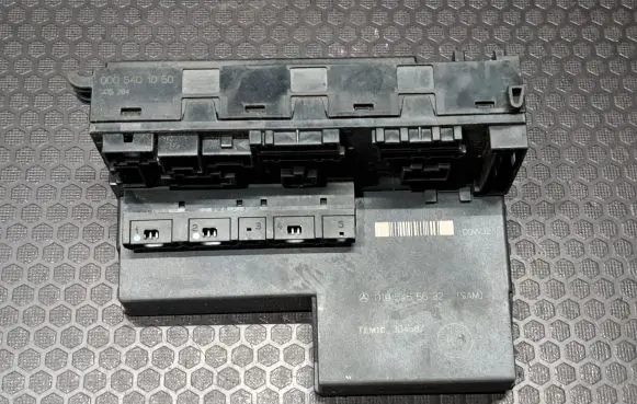 Mercedes-Benz E W210 Comfort/convenience module 0195455632