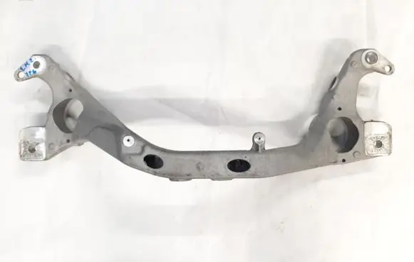 Volkswagen Touareg II Front axle beam 7P6199207