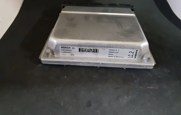 Volvo S60 Engine control unit/module 30668478A