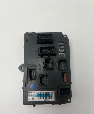 Peugeot 407 Fuse module 9656148180 S120017001H BSCA0400