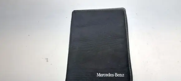 Mercedes-Benz C W204 Owners service history hand book 