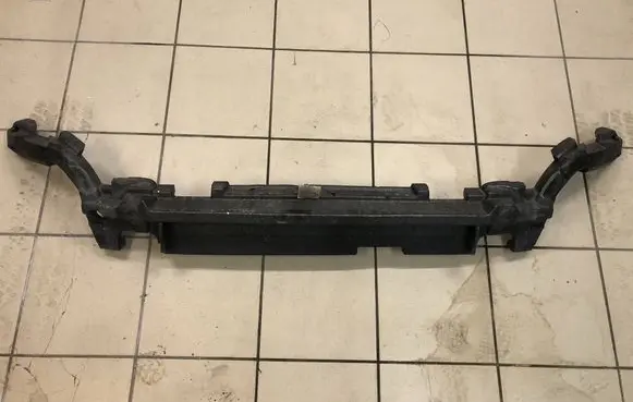 Audi Q7 4M Front bumper foam support bar 4MO807550E