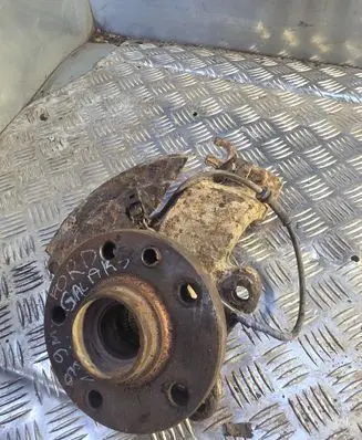 Ford Galaxy Front wheel hub 