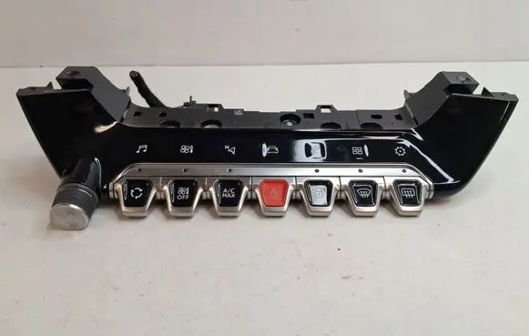 Peugeot 2008 II Central console control unit 98261081XU