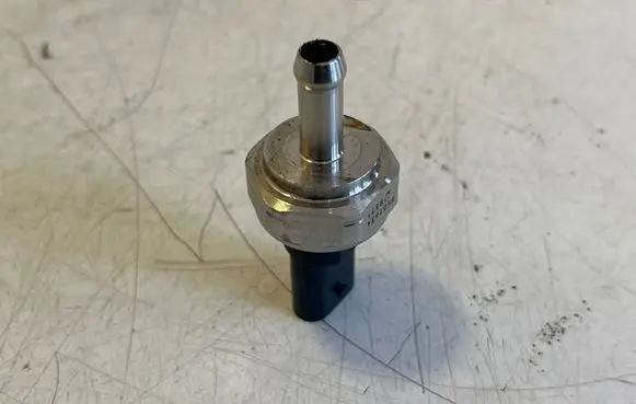 BMW X6 F16 Exhaust gas pressure sensor 8507634