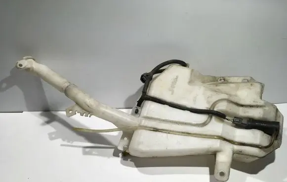 Mitsubishi L200 Windshield washer fluid reservoir/tank HLC37061 E13019578