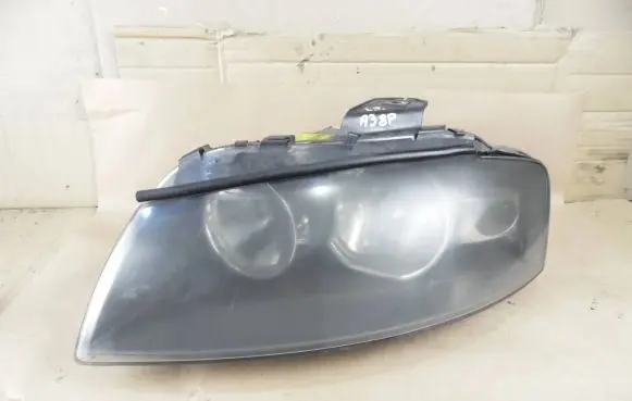 Audi A3 S3 8P Headlight/headlamp 8P0941003A 0301206201