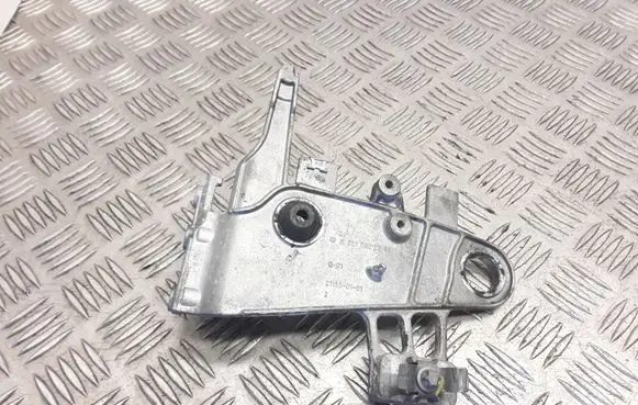 Mercedes-Benz E W212 Air filter cleaner box bracket assembly A6510902241