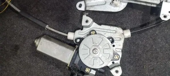 Nissan Almera Rear door window regulator motor