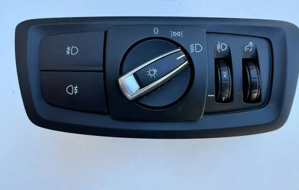 BMW X1 F48 F49 Light switch 9393610 04383126 18347910