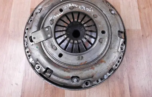 Nissan X-Trail T32 Clutch pressure plate 302105353R 301015976R